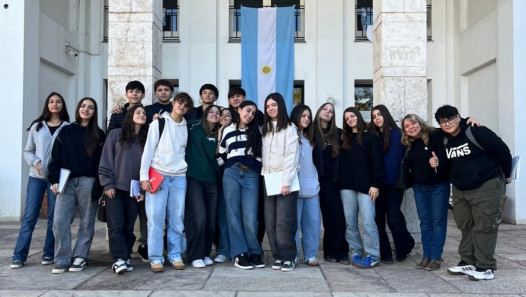 imagen Estudiantes de la Escuela de Agricultura de General Alvear visitaron la FCM y el CUSFyC