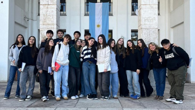 imagen Estudiantes de la Escuela de Agricultura de General Alvear visitaron la FCM y el CUSFyC